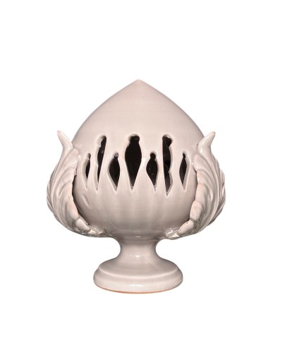 Pumo pugliese in ceramica artigianale color tortora esposto su pietra tipica pugliese, design Poz Studio, arredamento esclusivo