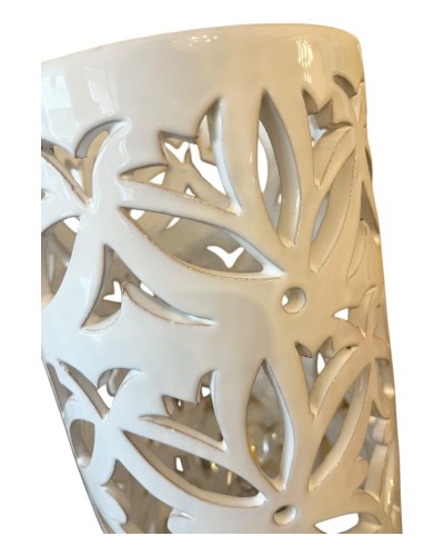 Lampada Cilindrica Artigianale in Ceramica Bianca Intagliata